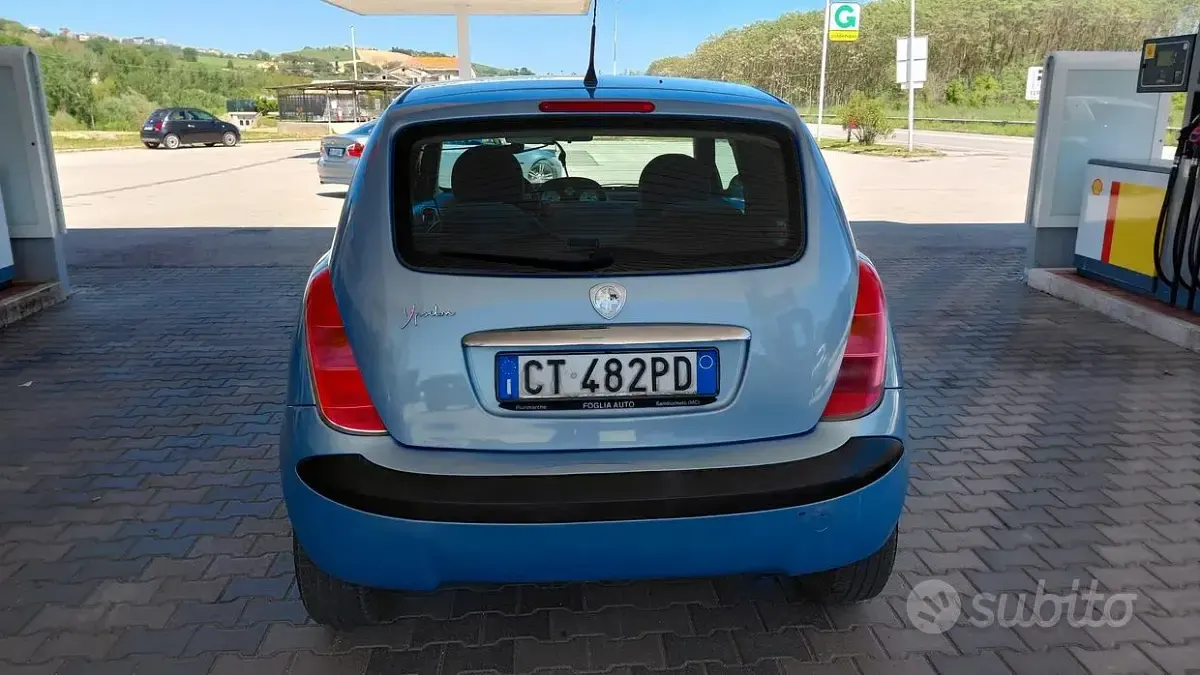 Usata Lancia Ypsilon 60 CV (44 kW) 2005 Blu Utilitaria