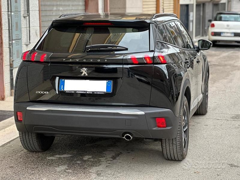 Usata Peugeot 2008 Allure 130 CV (95 kW) 2021 Nero SUV