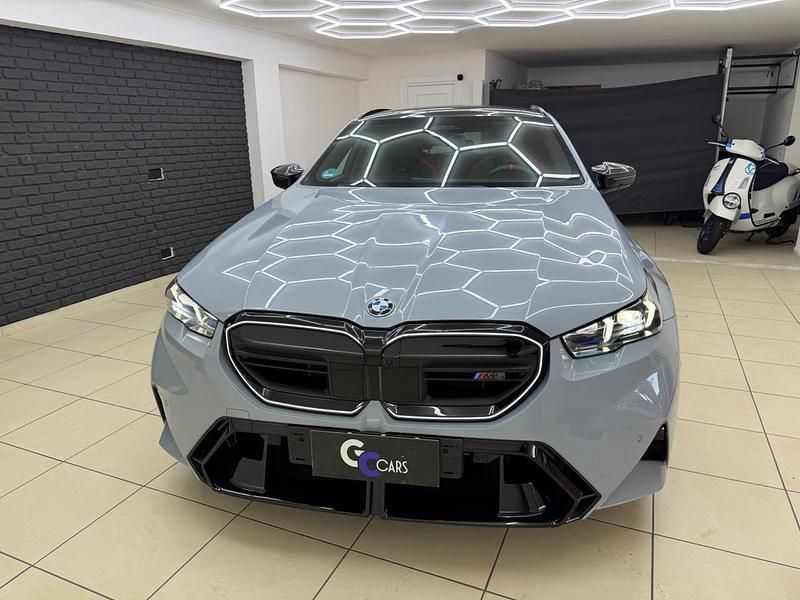 Usata BMW M5 585 CV (430 kW) 2025 Grigio Station wagon