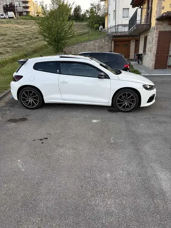 Usata VW Scirocco 140 CV (102 kW) 2010 Bianco Coupé