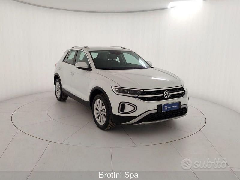 Usata VW T-Roc Life 116 CV (85 kW) 2024 Bianco SUV