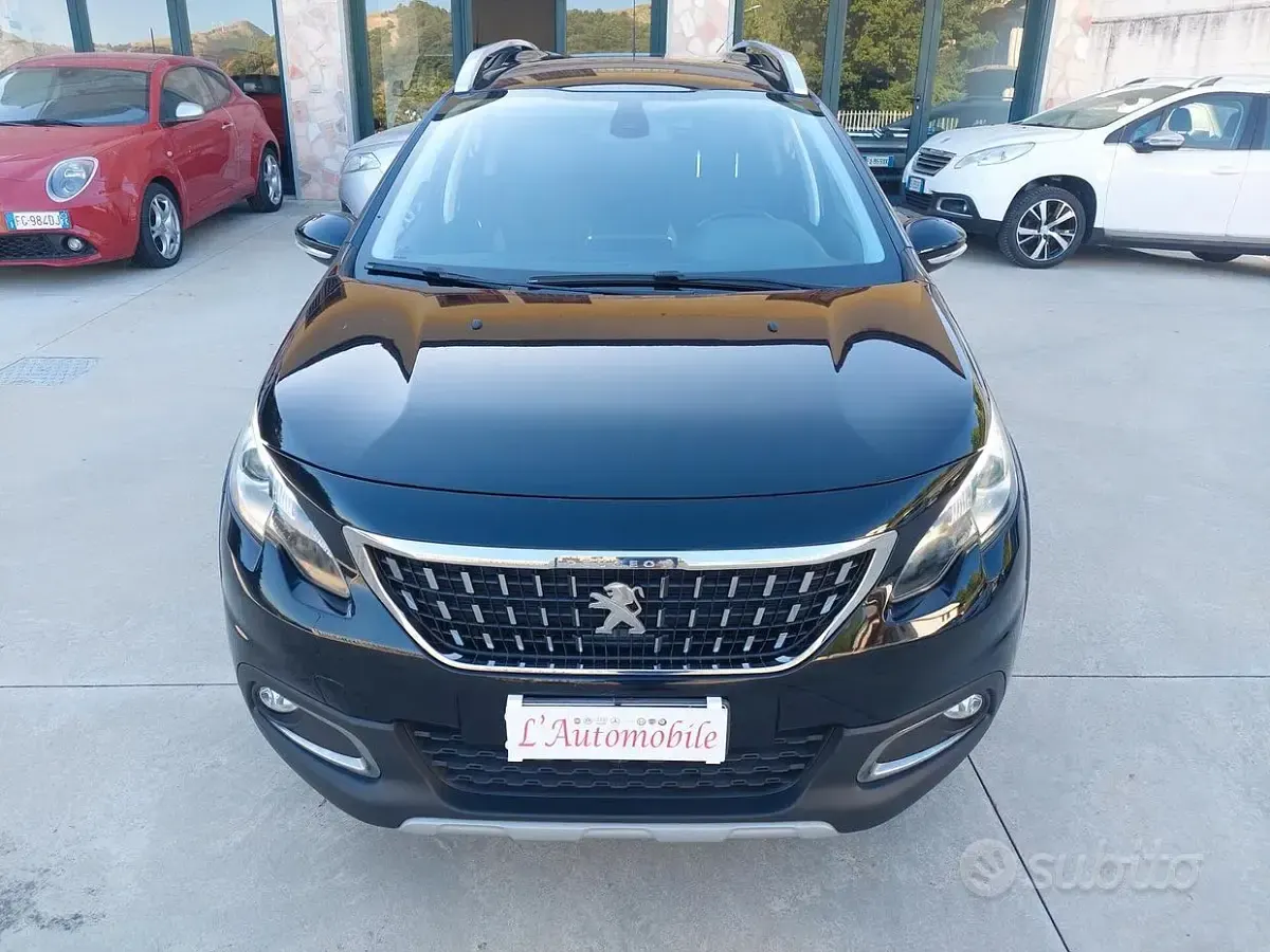 Usata Peugeot 2008 Allure 100 CV (73 kW) 2017 Nero SUV