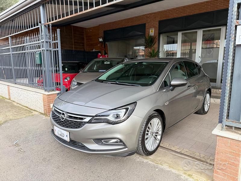 Grigio Usata 2017 Opel Astra Innovation Tre volumi | 6950 € (Buon prezzo) - Immagine 1/4