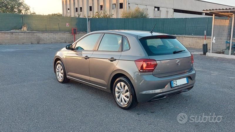 Usata VW Polo Trendline 90 CV (66 kW) 2019 Grigio Berlina