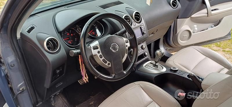 Usata Nissan Qashqai 150 CV (110 kW) 2011 Grigio SUV