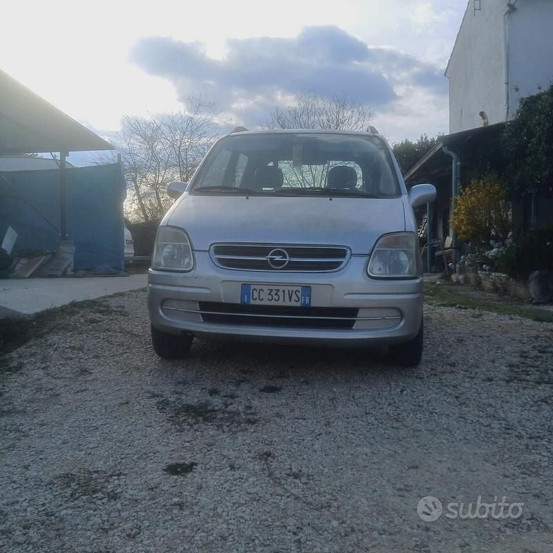 Occasion Opel Agila 58 ch (42 kW) 2002 Gris Monospace