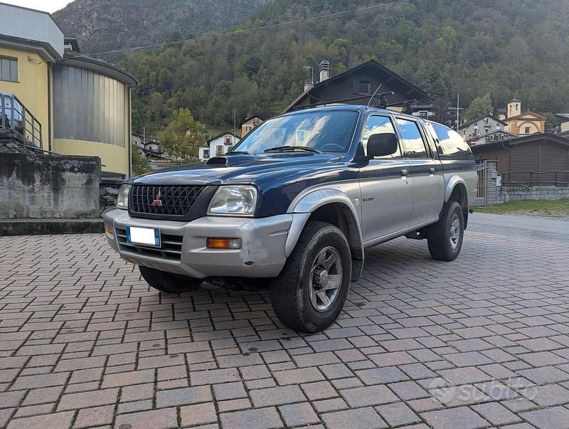 Usata Mitsubishi L200 116 CV (85 kW) 2003 Blu/azzurro Pick-up