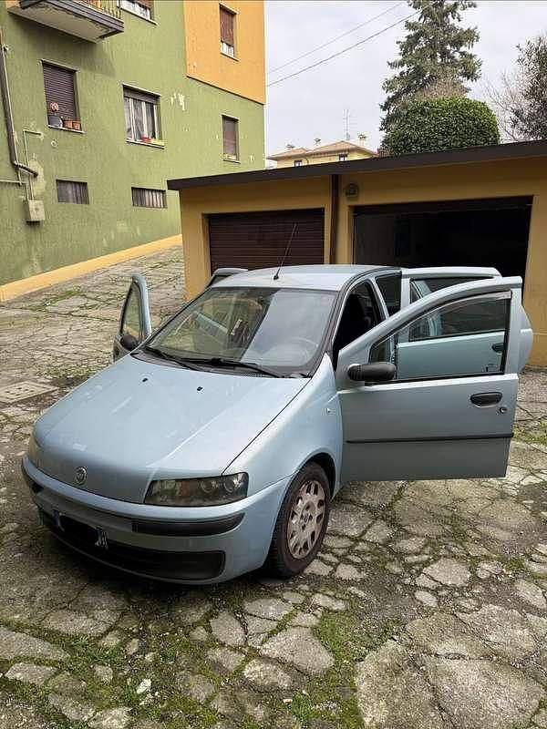 Usata Fiat Punto 80 CV (58 kW) 2001 Utilitaria