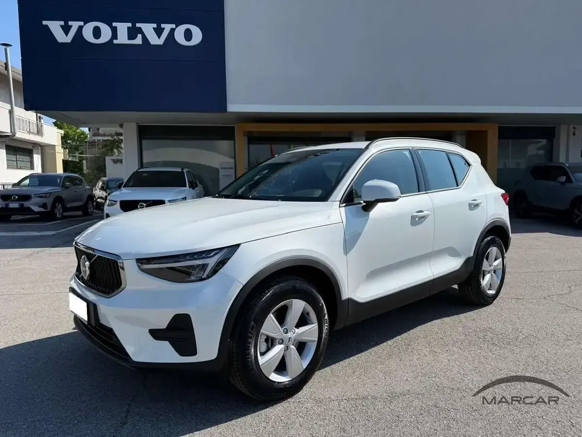 Nuova Volvo XC40 163 CV (119 kW) 2026 Bianco SUV