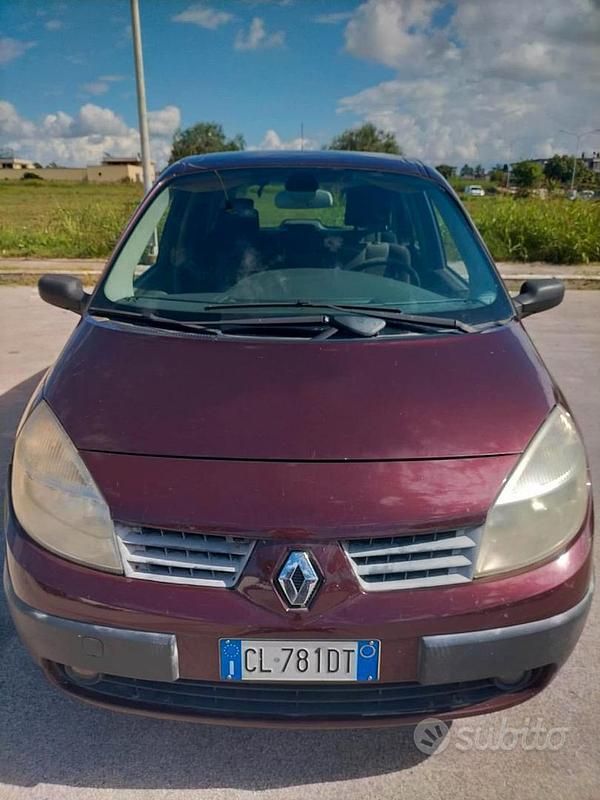Usata Renault Scénic 100 CV (73 kW) 2003 Rosso Monovolume
