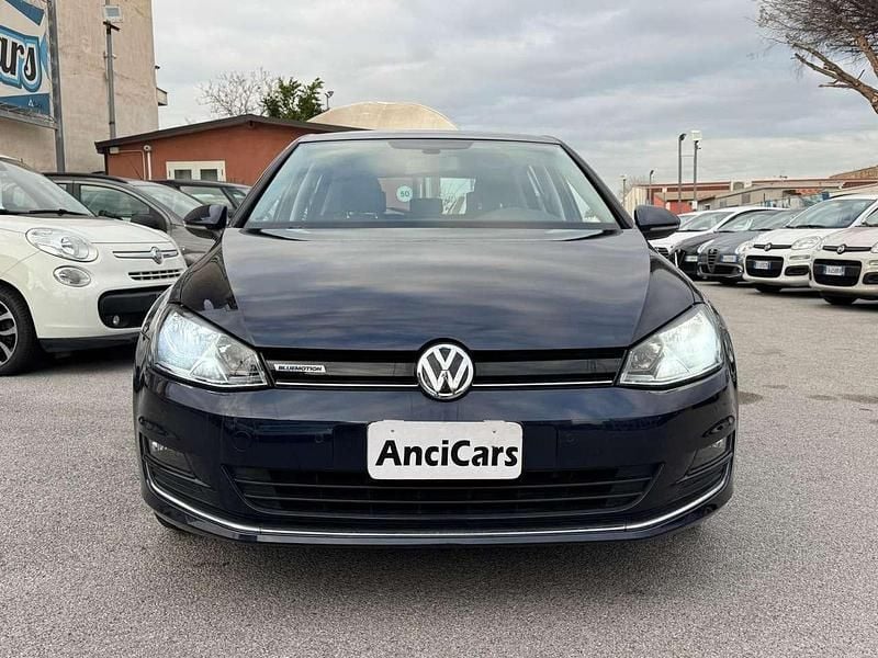 Blu/azzurro Usata 2016 VW Golf Highline Tre volumi | 8990 € (Buon prezzo) - Immagine 1/4