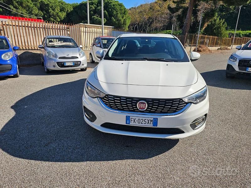 Usata Fiat Tipo Easy 95 CV (69 kW) 2017 Bianco Berlina
