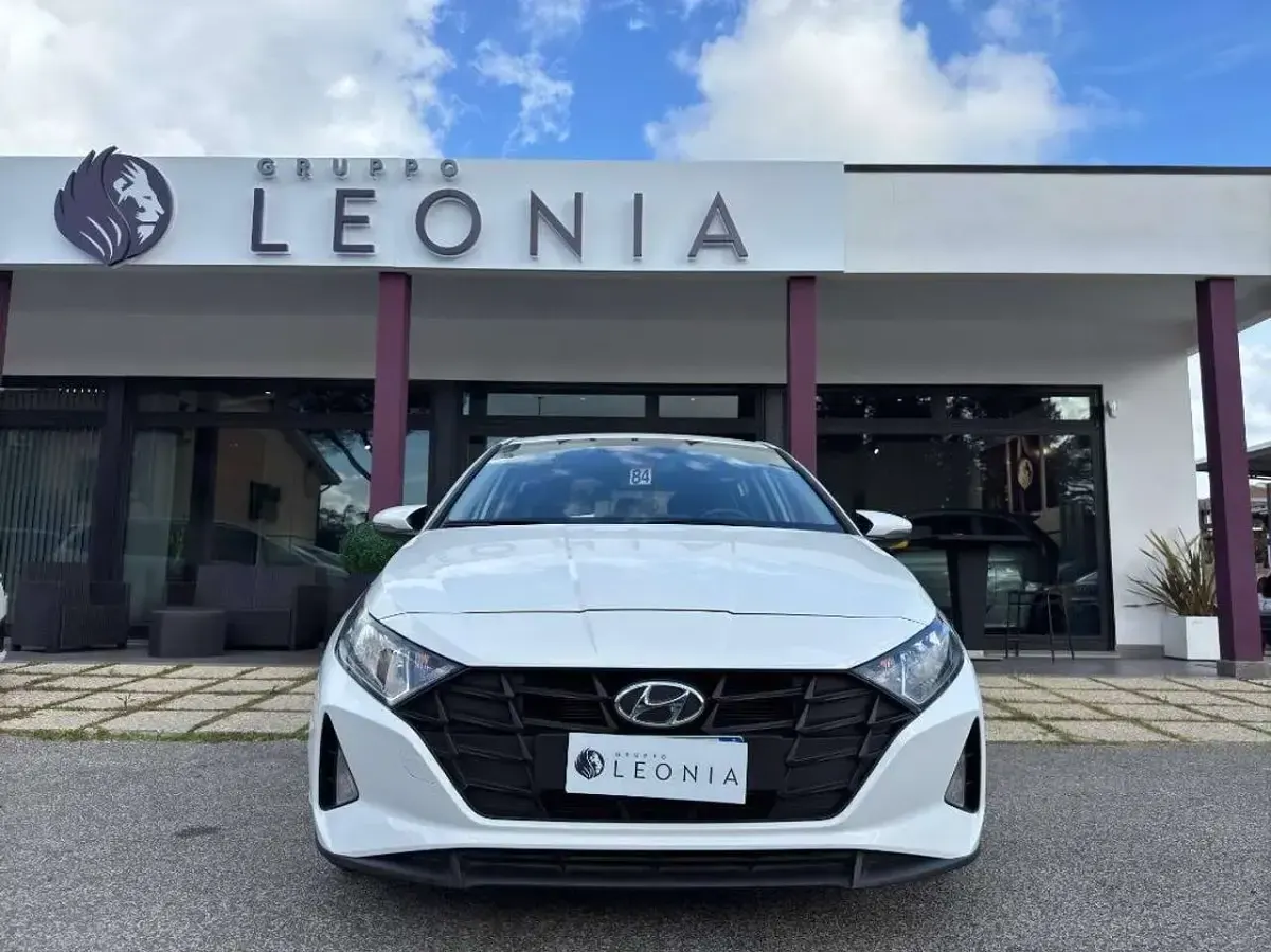 Usata Hyundai i20 84 CV (61 kW) 2022 Bianco ghiaaccio Utilitaria
