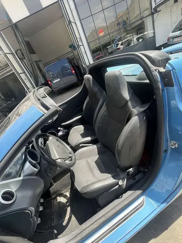 Usata Renault Wind 101 CV (74 kW) 2010 Coupé