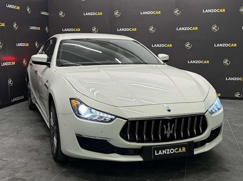 Usata Maserati Ghibli GT 330 CV (242 kW) 2022 Bianco Berlina