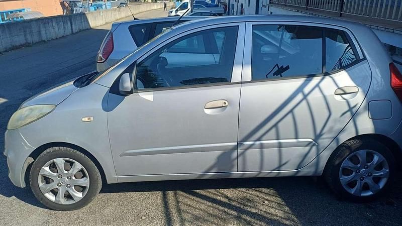 Usata Hyundai i10 Classic 69 CV (50 kW) 2012 Argento Utilitaria