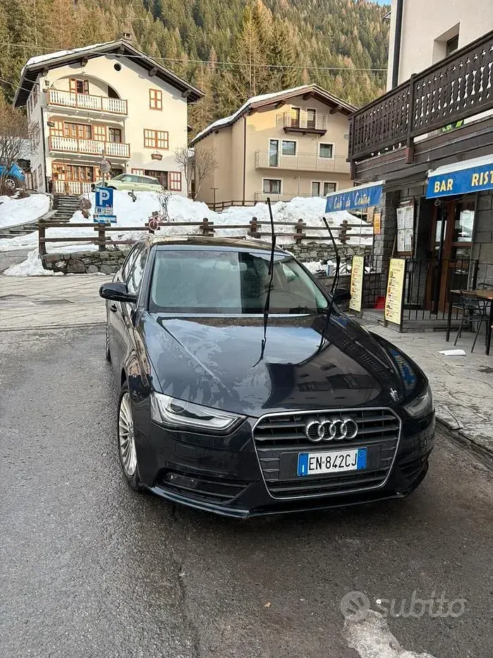 Usata Audi A4 120 CV (88 kW) 2012 Blu Berlina