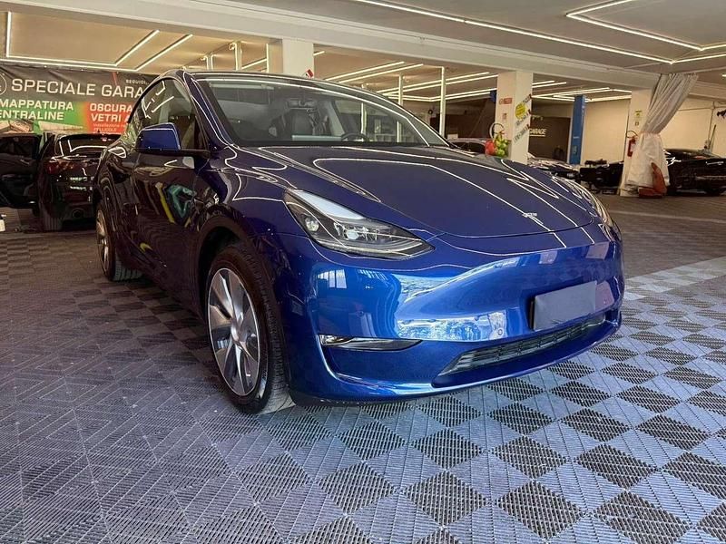 Blu/azzurro Usata 2023 Tesla Model Y SUV | 35.700 € (Ottimo prezzo) - Immagine 1/4