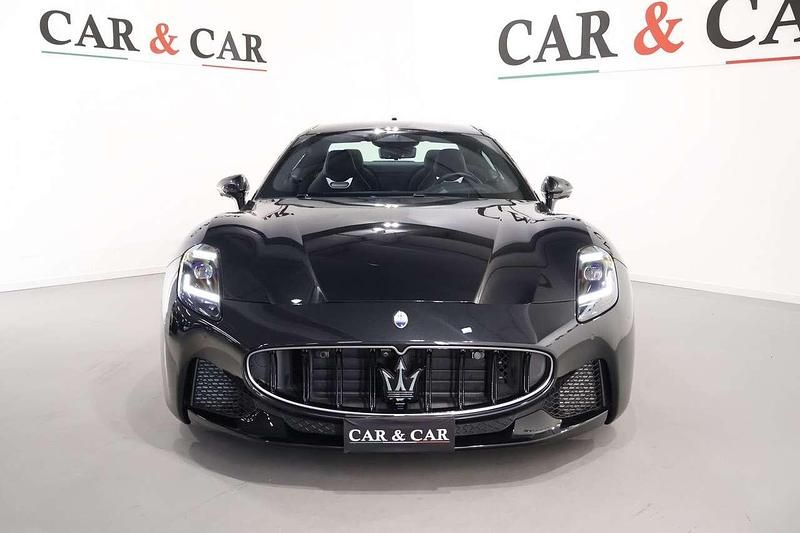 Usata Maserati Granturismo 491 CV (361 kW) 2024 Nero assoluto Coupé