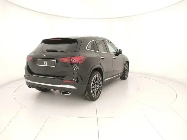 Usata Mercedes GLA200 AMG Line Premium 150 CV (110 kW) 2024 Nero SUV