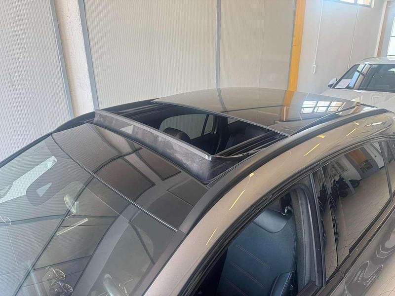 Usata Mercedes GLA250 Premium 160 CV (117 kW) 2021 Grigio SUV