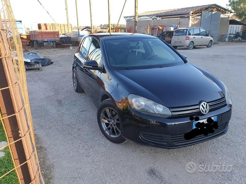 Usata VW Golf VI 105 CV (77 kW) 2011 Nero Utilitaria