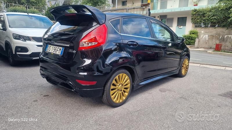 Usata Ford Fiesta Titanium 68 CV (50 kW) 2008 Utilitaria