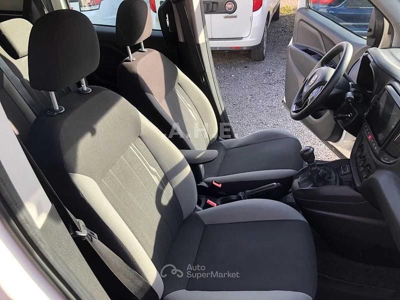 Usata Fiat Doblò 106 CV (77 kW) 2017 Bianco Monovolume