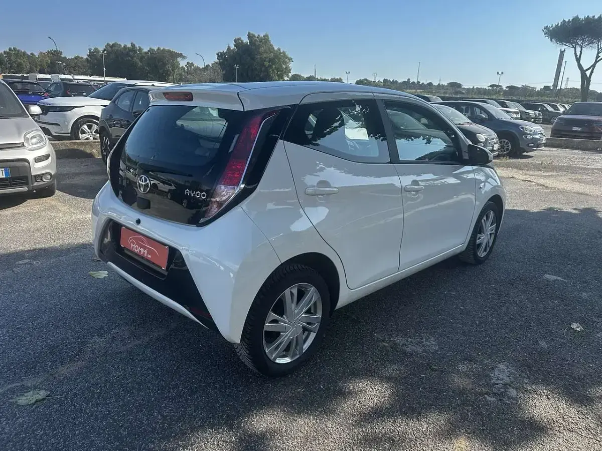 Usata Toyota Aygo X-play 69 CV (50 kW) 2017 Other Utilitaria