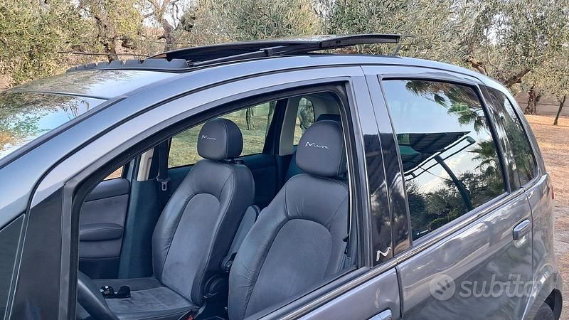 Usata Lancia Musa 95 CV (69 kW) 2010 Grigio Monovolume