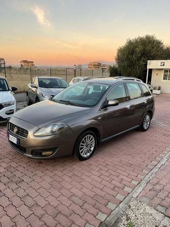 Usata Fiat Croma Emotion 120 CV (88 kW) 2009 Grigio scuro metallizzato Station wagon