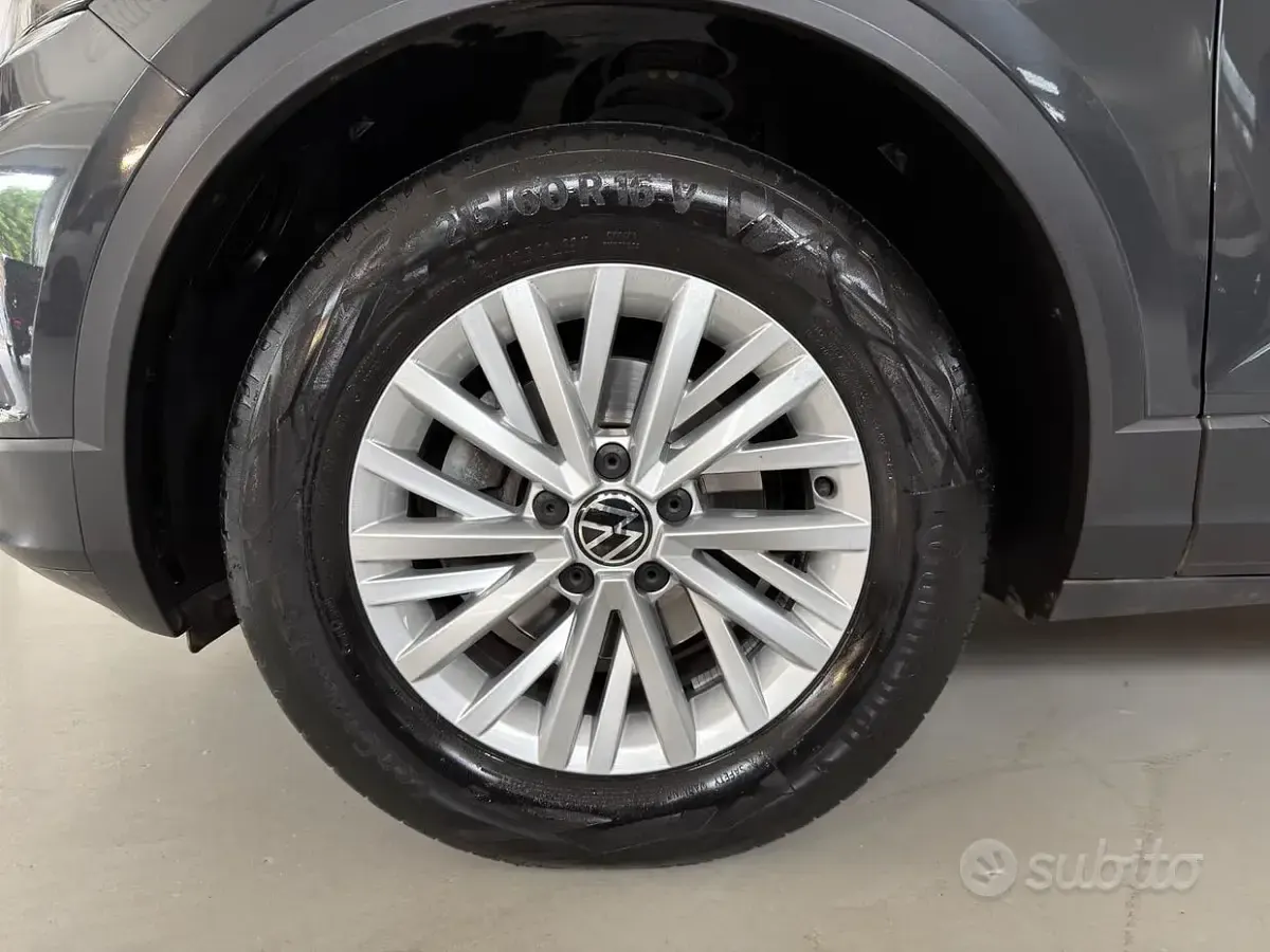 Usata VW T-Roc Business 110 CV (80 kW) 2021 Grigio SUV