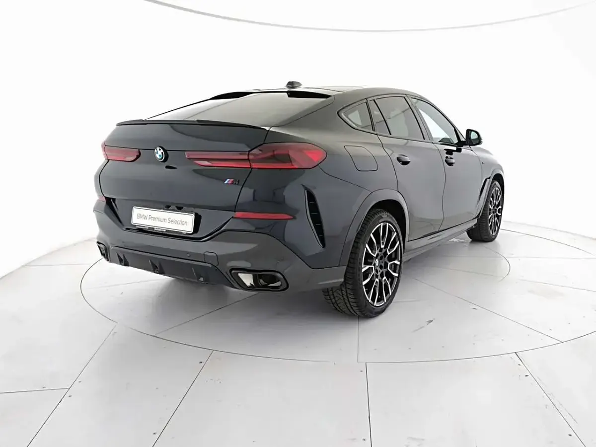 Usata BMW X6 M Sport 298 CV (219 kW) 2023 Carbon black SUV