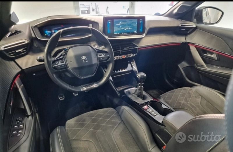 Usata Peugeot 208 GT 102 CV (75 kW) 2022 Grigio Utilitaria