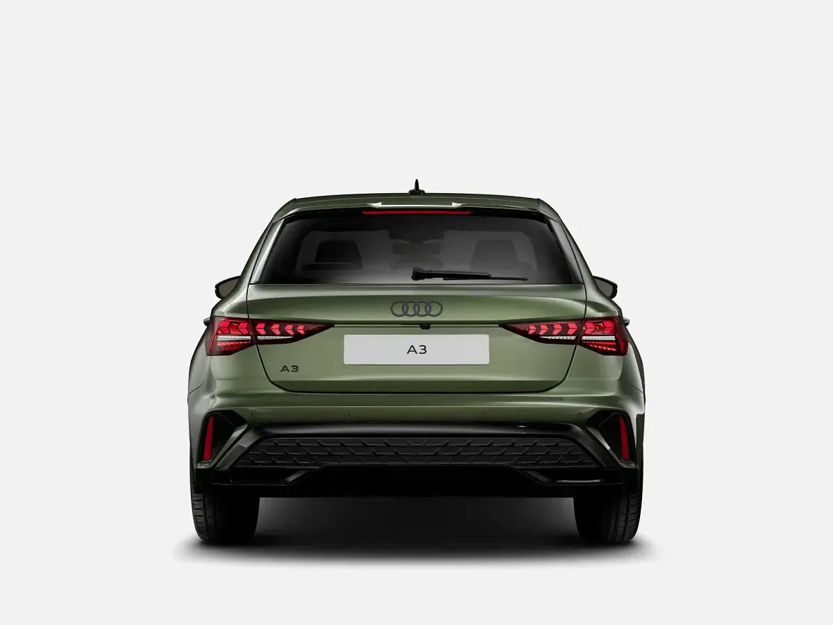 Nuova Audi A3 S-Line 150 CV (110 kW) 2026 Verde district metallizzato