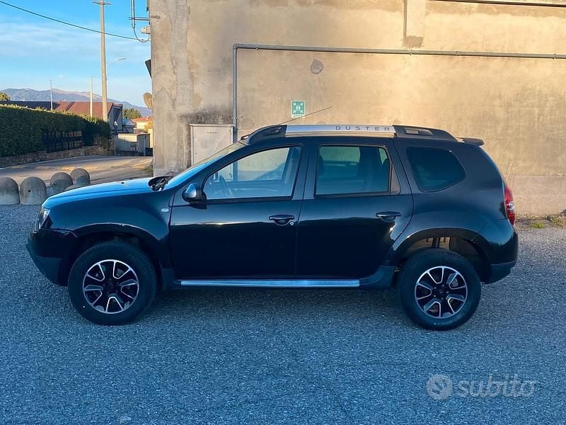 Usata Dacia Duster Ambiance 110 CV (80 kW) 2016 Nero SUV
