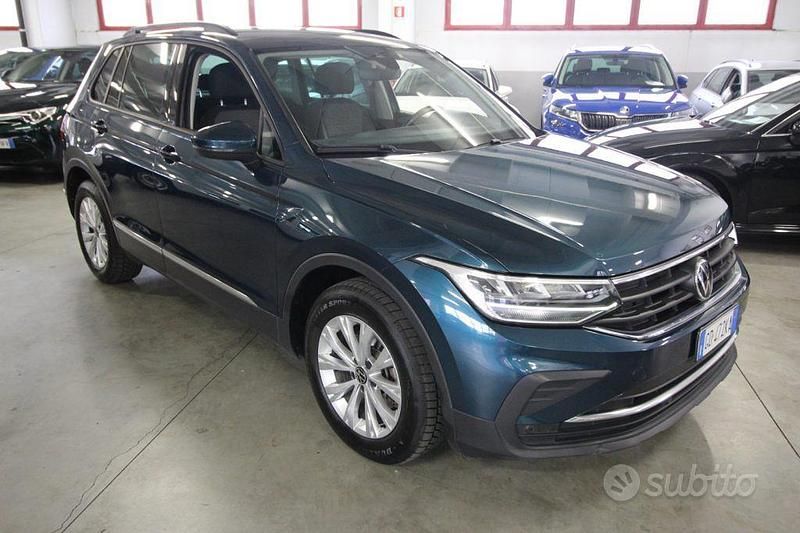 Gebraucht VW Tiguan Life 150 PS (110 kW) 2021 Blau SUV