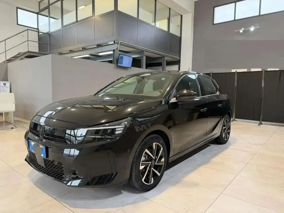 Usata Opel Corsa 101 CV (74 kW) 2025 Grigio Utilitaria
