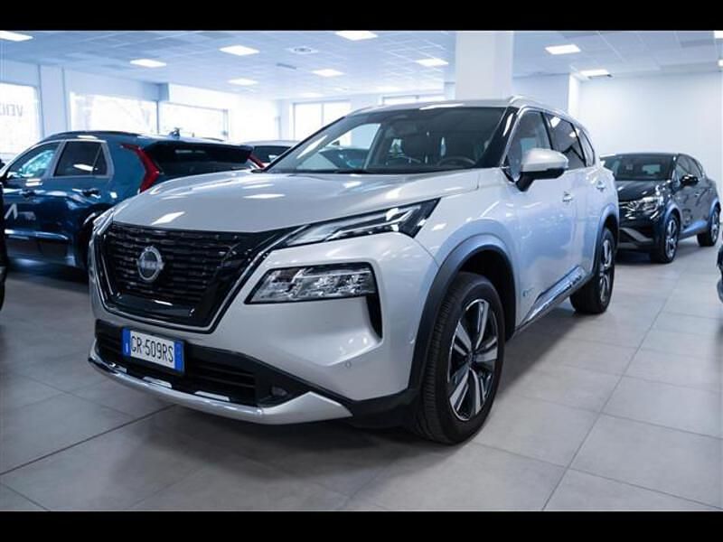 Usata Nissan X-Trail Tekna 2023 Grigio chiaro SUV