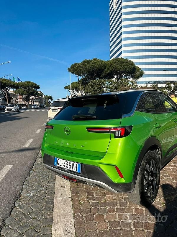 Usata Opel Mokka Elegance 130 CV (95 kW) 2022 Verde SUV