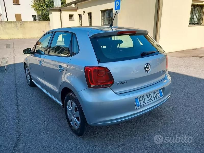 Usata VW Polo 75 CV (55 kW) 2009 Grigio Utilitaria