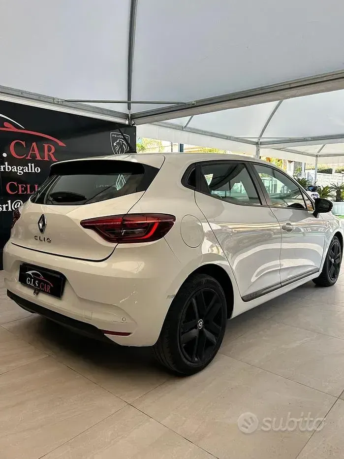 Usata Renault Clio V 100 CV (73 kW) 2022 Bianco Berlina