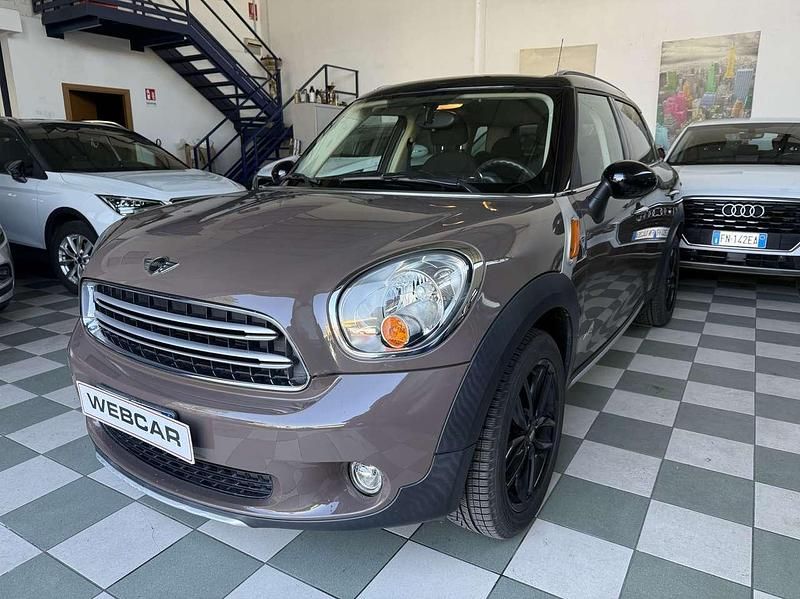 Usata Mini Cooper D Countryman Business 111 CV (81 kW) 2014 Marrone SUV