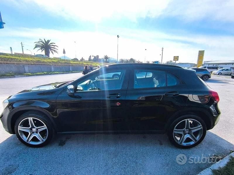 Usata Mercedes GLA200 Executive 136 CV (100 kW) 2019 Nero SUV