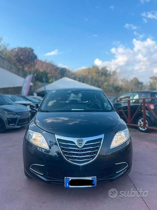 Usata Lancia Ypsilon S 95 CV (69 kW) 2015 Nero Utilitaria