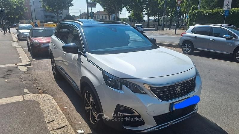 Usado Peugeot 5008 GT 131 HP (96 kW) 2021 Branco Monovolume