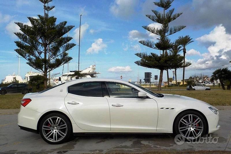 Usata Maserati Ghibli 410 CV (301 kW) 2015 Bianco Berlina
