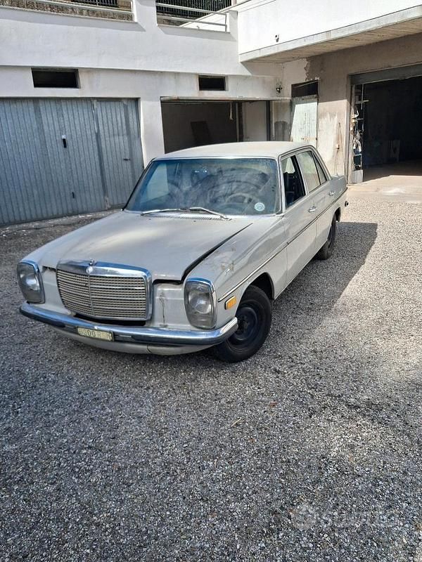 Usata Mercedes 220 1970 Grigio Berlina
