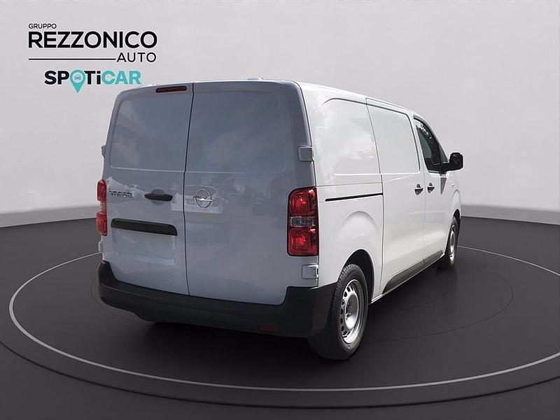 Usata Opel Vivaro S 150 CV (110 kW) 2024 Bianco metallizzato Monovolume