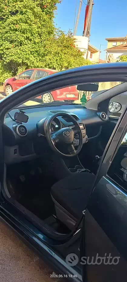 Usata Toyota Aygo 69 CV (50 kW) 2010 Utilitaria